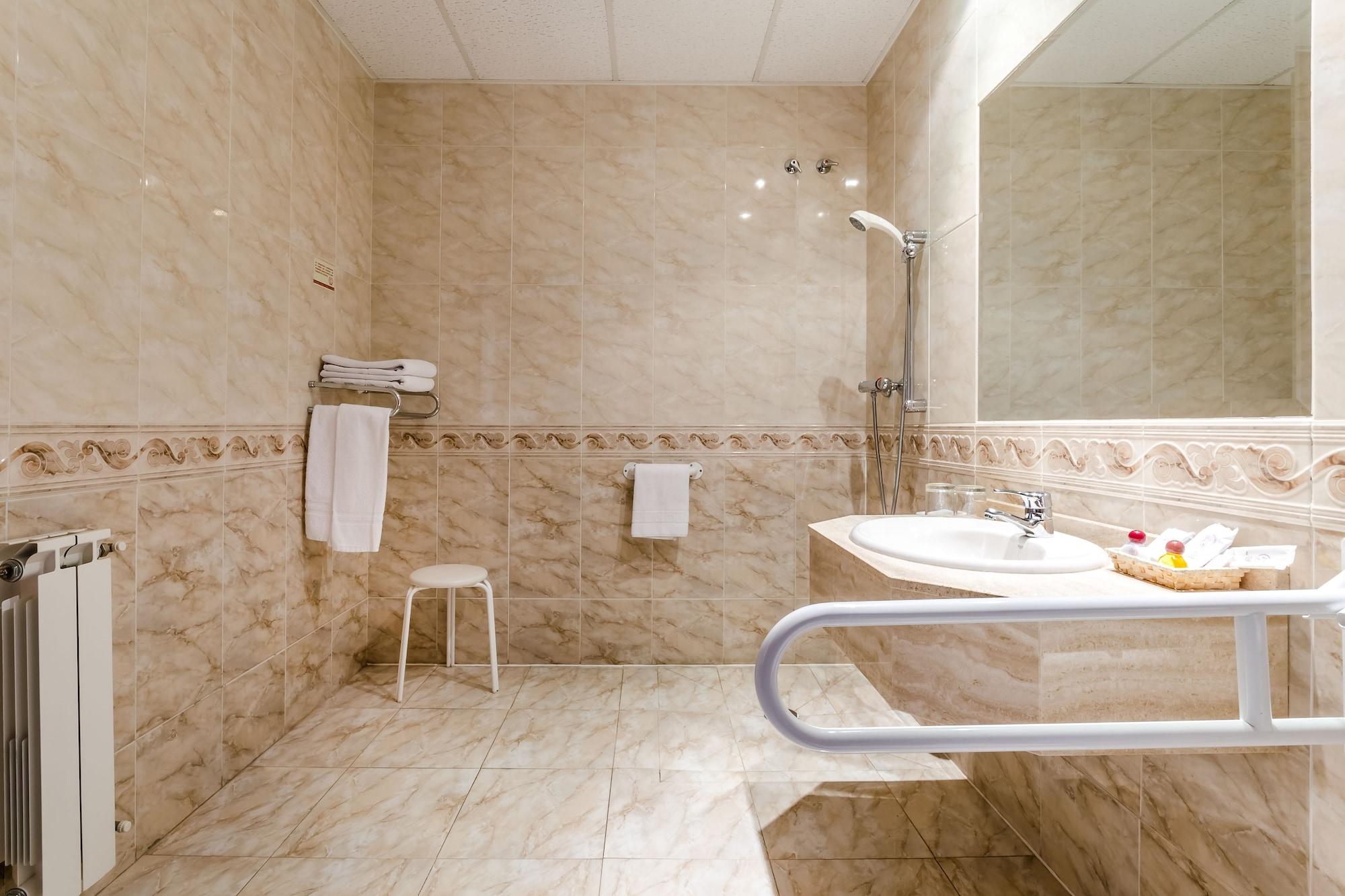 Hotel Roma Aurea Talavera de la Reina Esterno foto