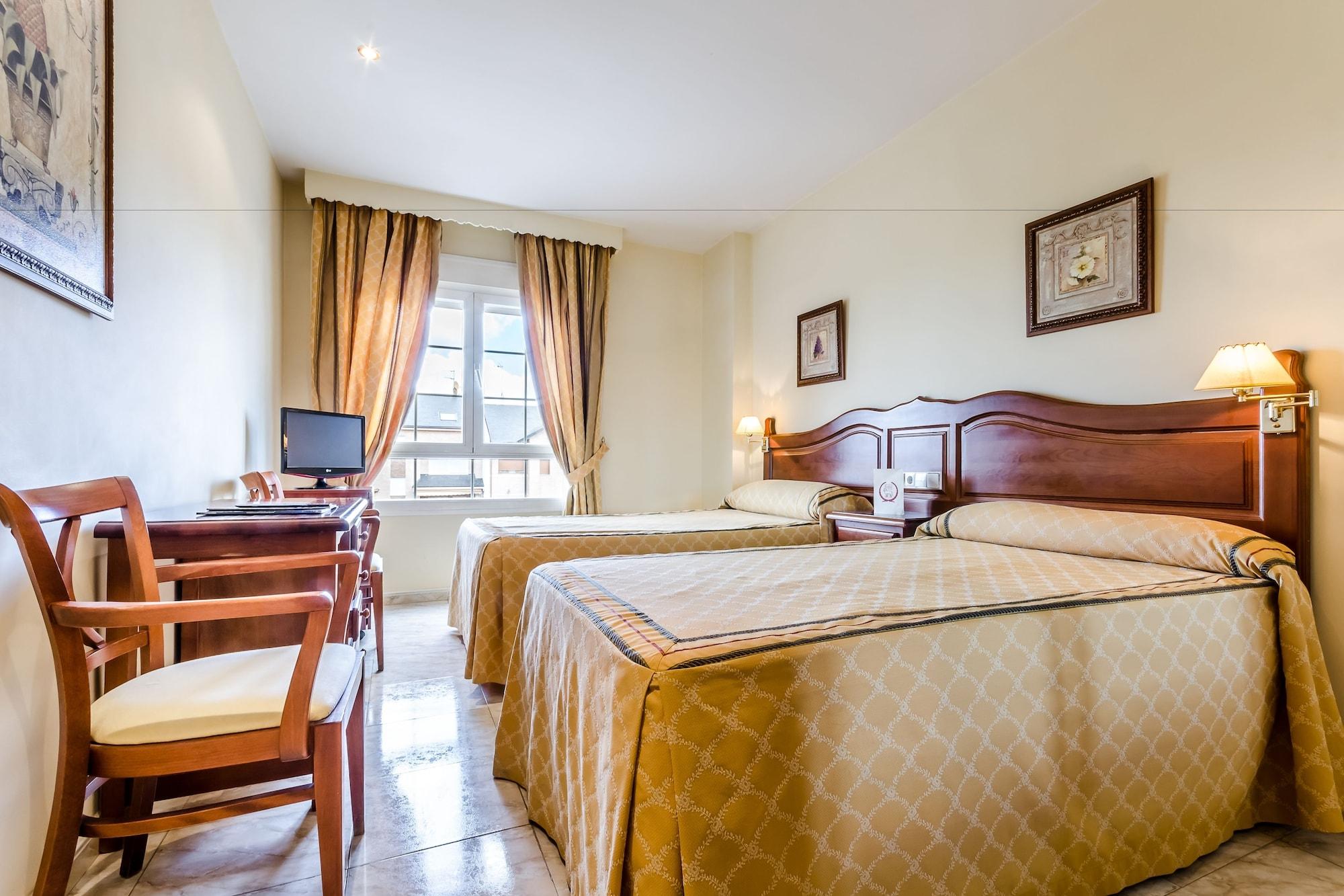 Hotel Roma Aurea Talavera de la Reina Esterno foto