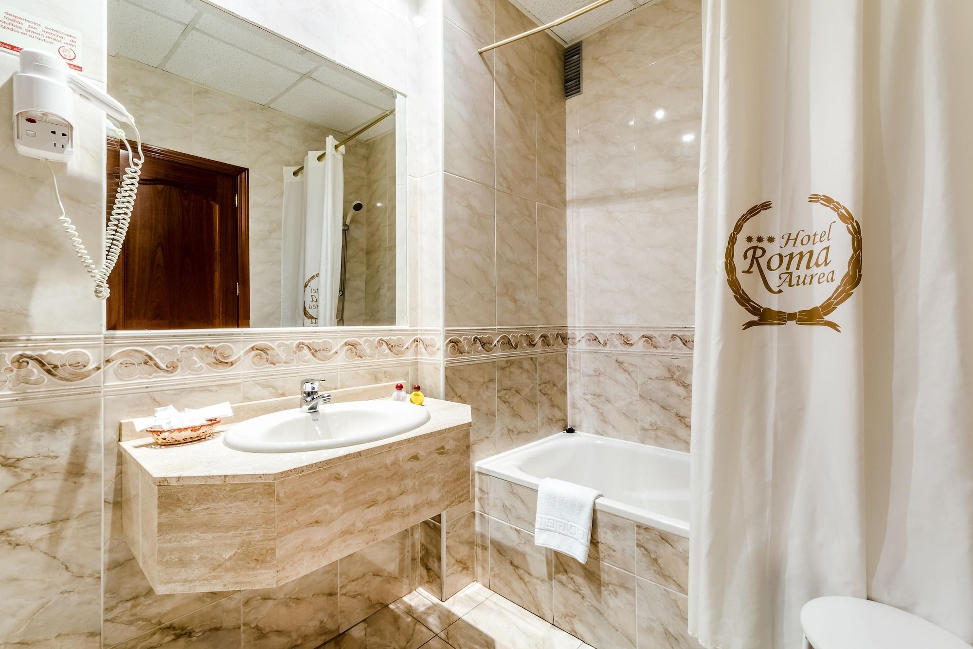 Hotel Roma Aurea Talavera de la Reina Esterno foto