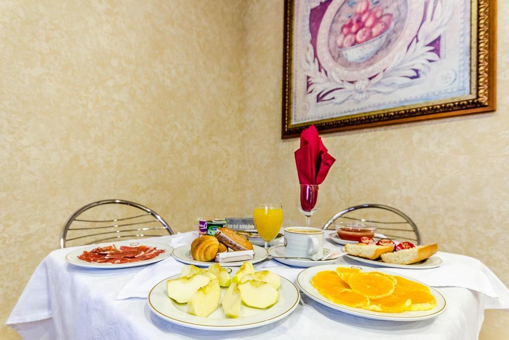 Hotel Roma Aurea Talavera de la Reina Esterno foto