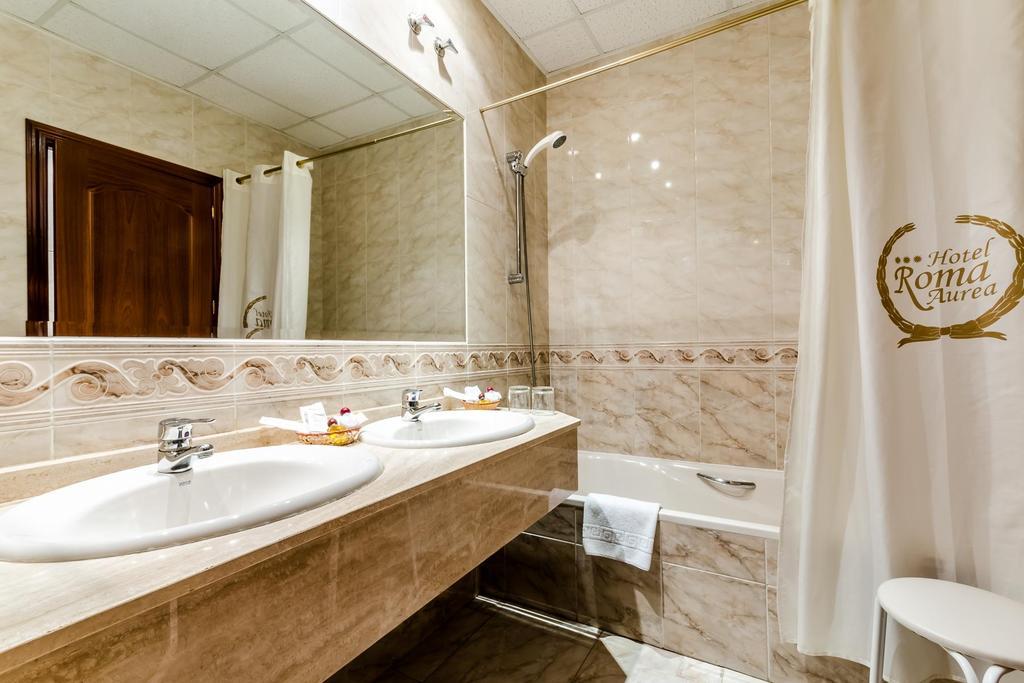 Hotel Roma Aurea Talavera de la Reina Esterno foto