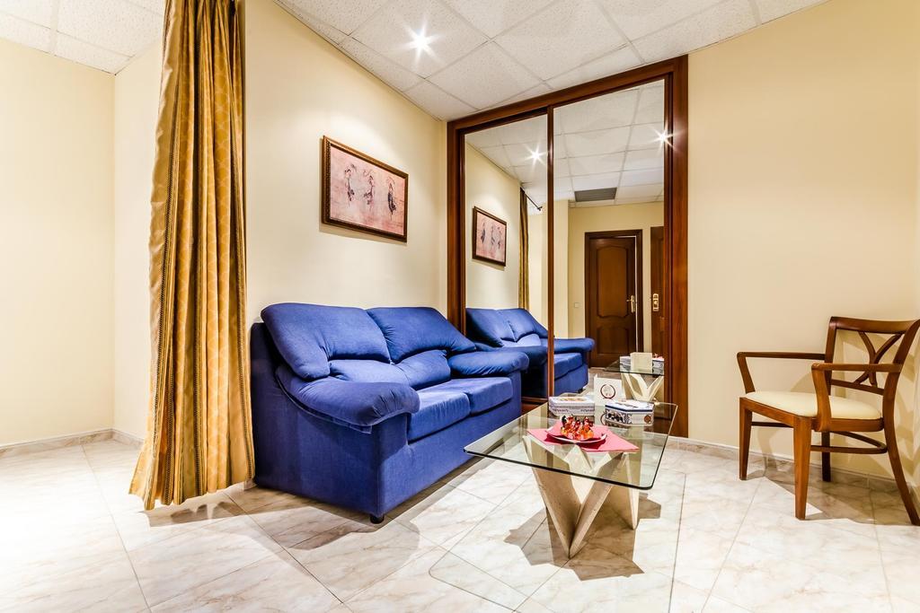 Hotel Roma Aurea Talavera de la Reina Esterno foto